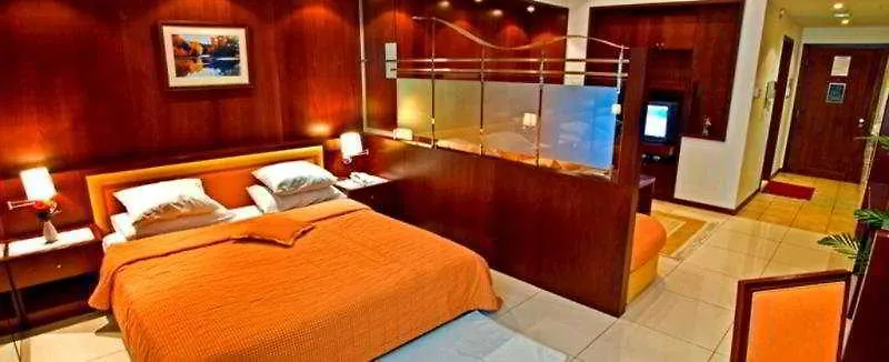 Al Faris 1 Hotel Apartments Dubai 0*,